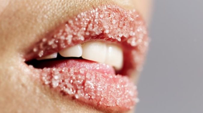 Как увеличить губы не прибегая к пластике