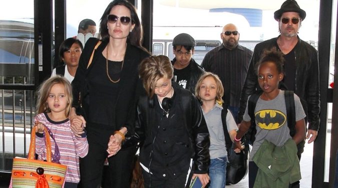 Анджелине Джоли откажут в полной опеке над детьми