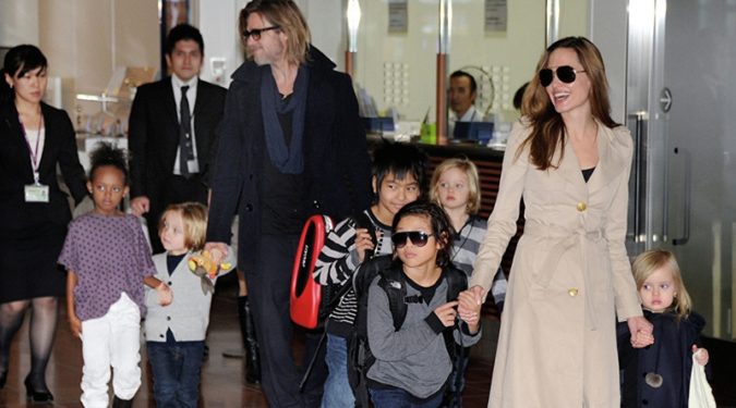 Анджелине Джоли откажут в полной опеке над детьми