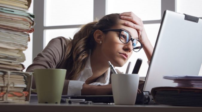 Рабочие будни: как не надорваться на работе