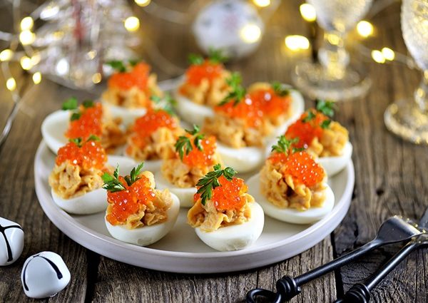 Фаршированные яйца на праздничный стол